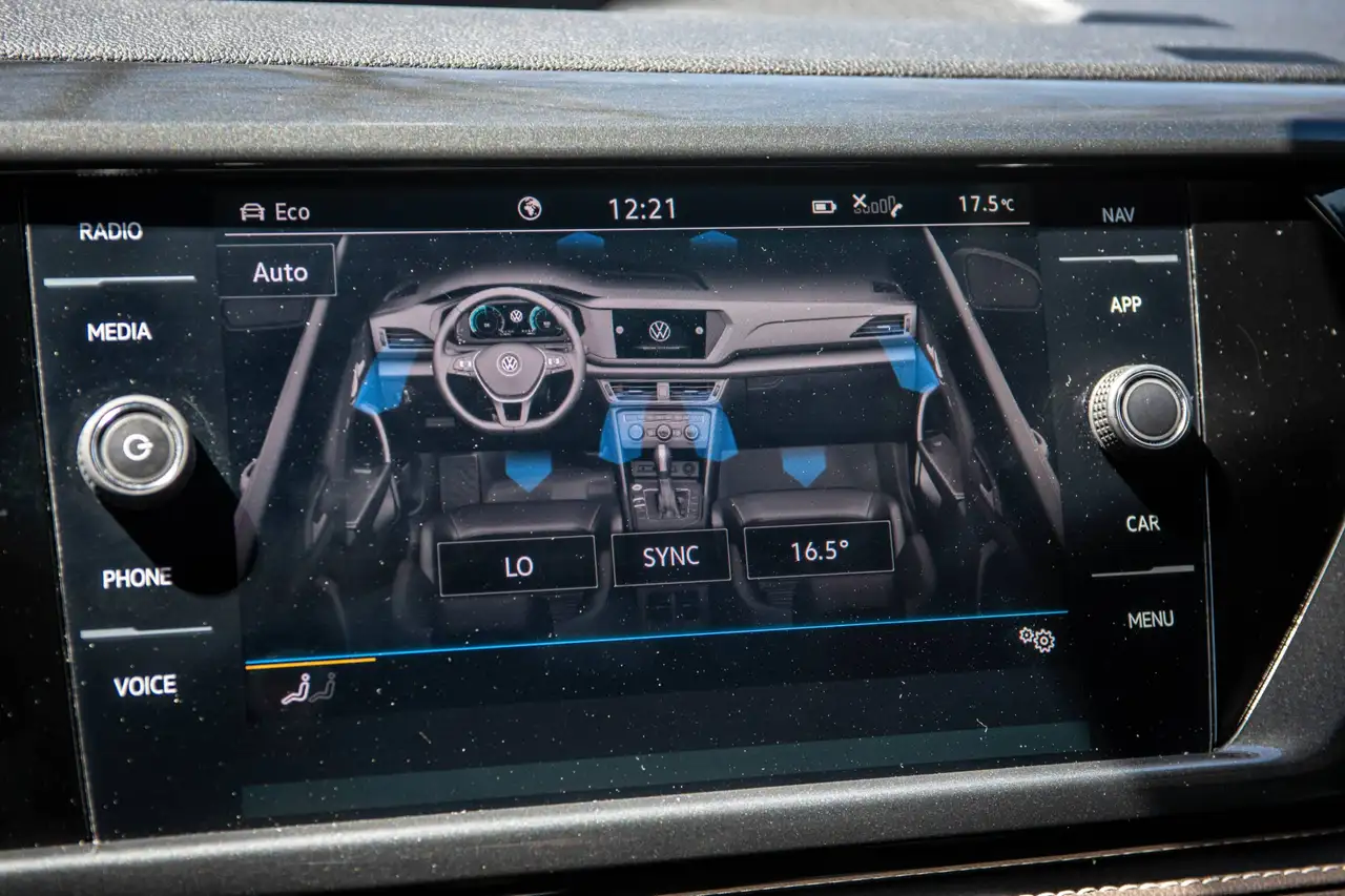 Volkswagen Taos снимка Volkswagen Taos