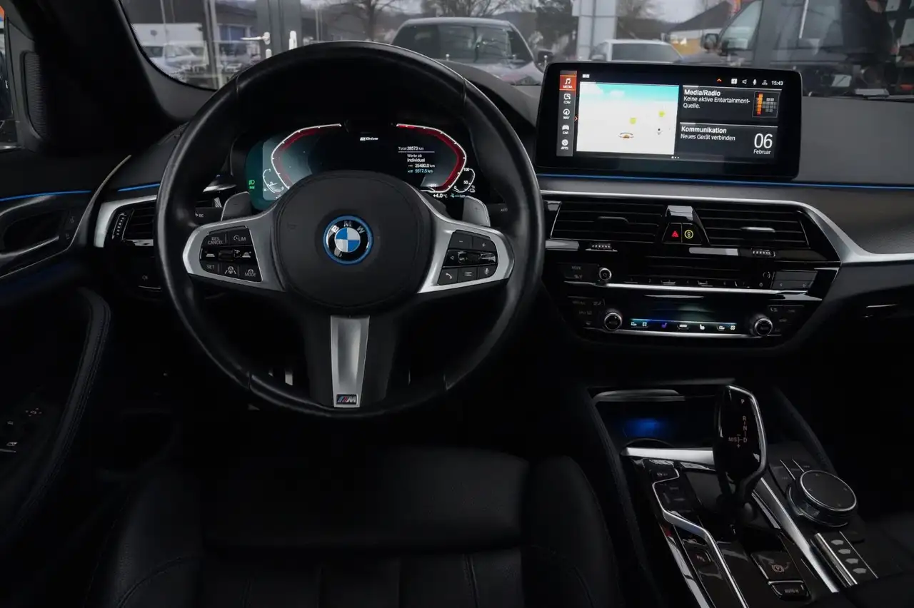 BMW 530 e M Sport *LED/Abstandstemp./SHZ/Head-UP*, миниатюра 10