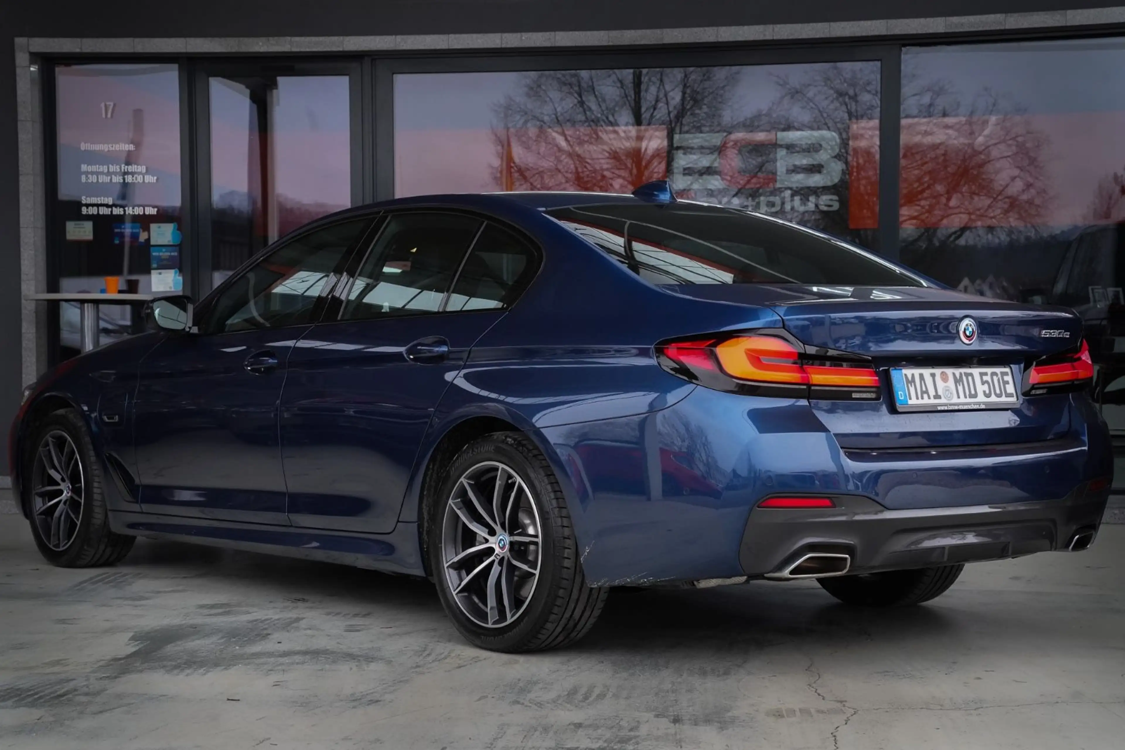 BMW 530 e M Sport *LED/Abstandstemp./SHZ/Head-UP* — photo 3