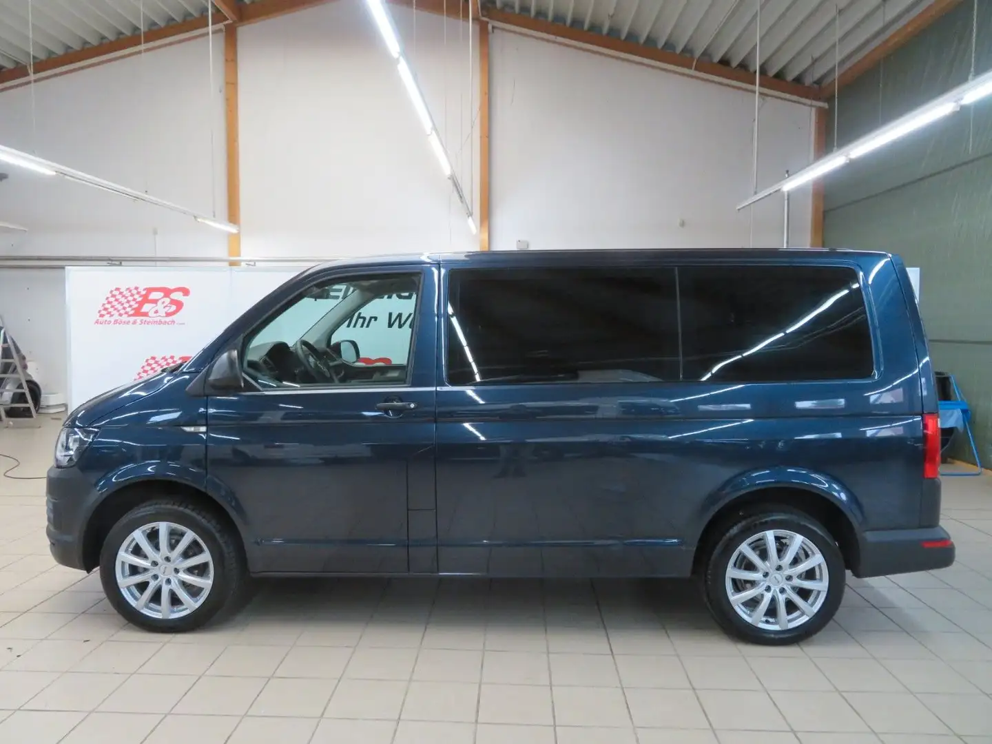Volkswagen T6 Kombi 2.0 TDI*NAVI*App-Conn*Kamera*BT Azul - 2