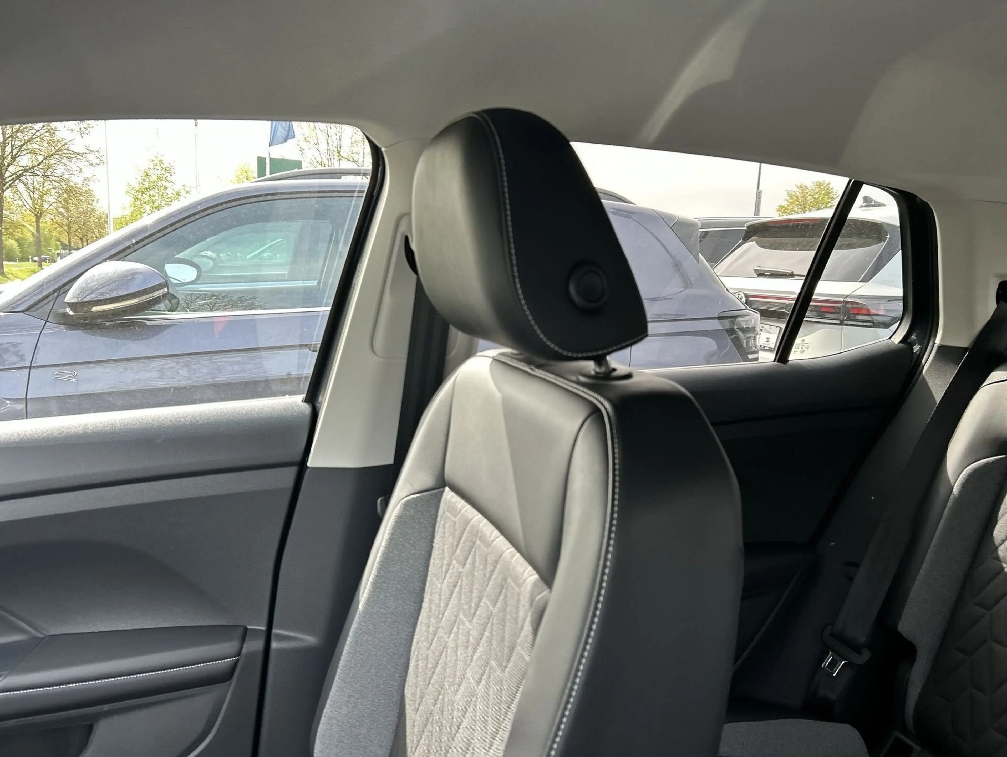 Volkswagen T-Cross 1.0 TSI DSG OPF ENERGY AHK Navi RFK GJR DigitalCoc — photo 8