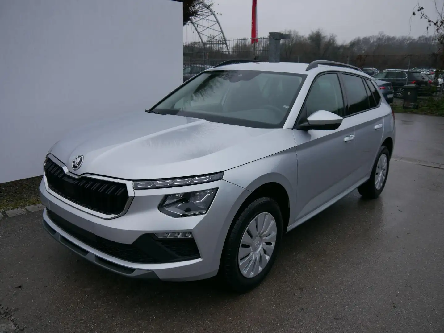 Skoda Kamiq Selection 1.0 TSI DSG*MATRIX-LED*PDC-HI*SHZ*NAV... Silber - 1