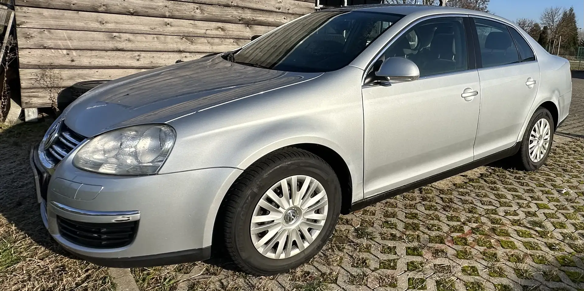 Volkswagen Jetta 1.6 Comfortline - 1