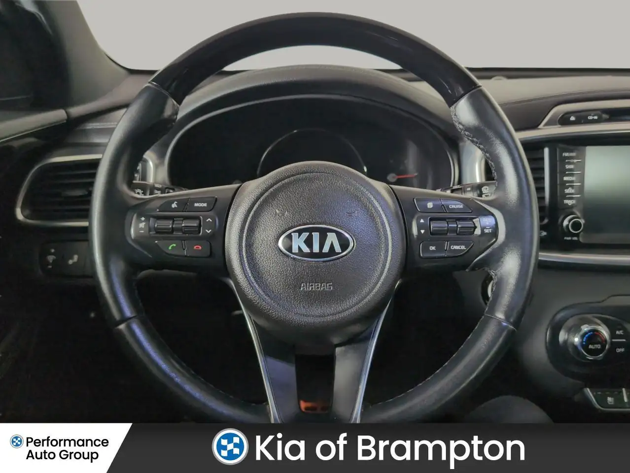 Kia Sorento снимка Kia Sorento