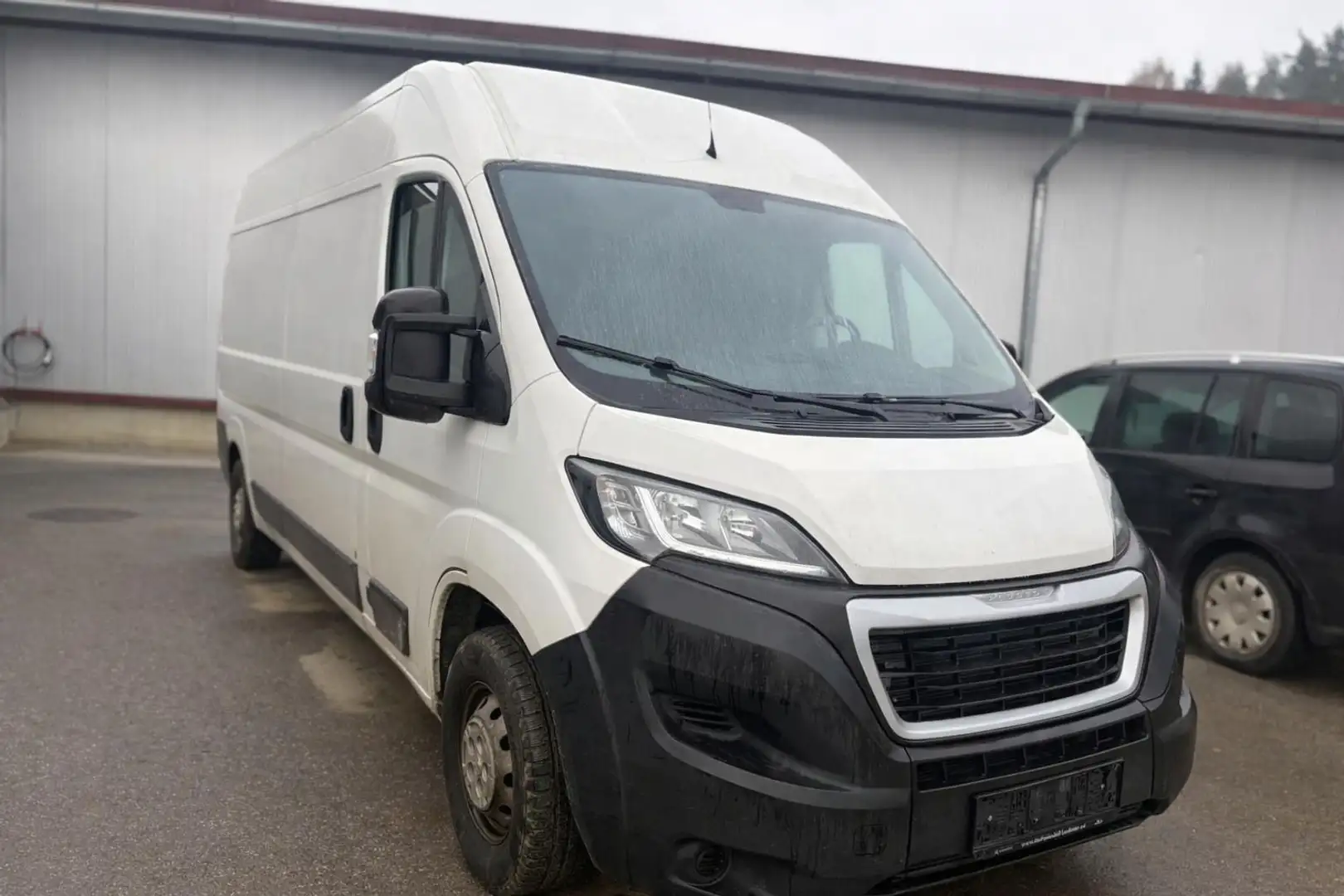 Peugeot Boxer Bus 3300 L2H2 BlueHDi 140 S&S 6-Gang - 1