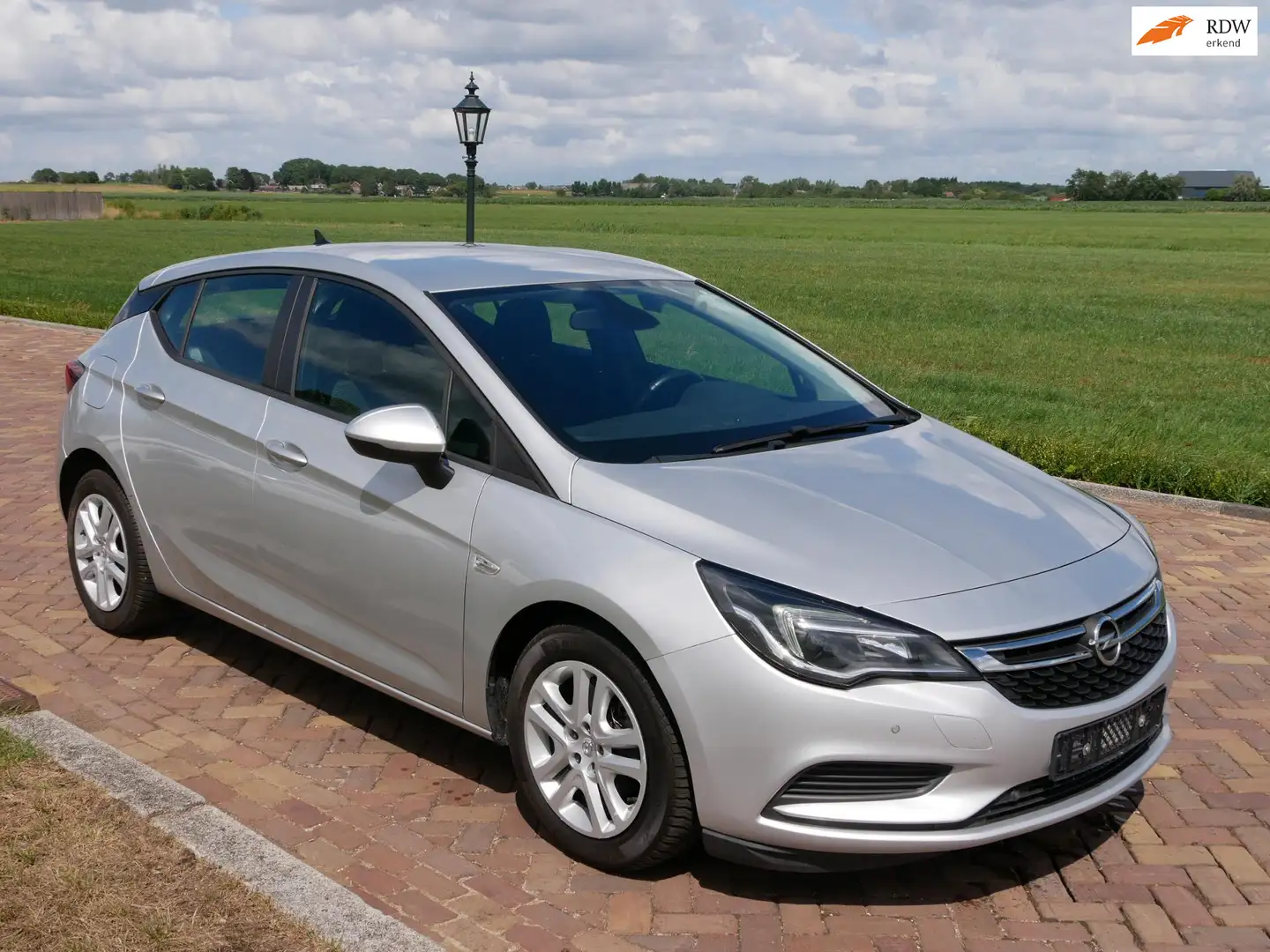 Opel Astra 1.6 CDTI Business AC NAVI ** MARGE CAR ** Grijs - 1