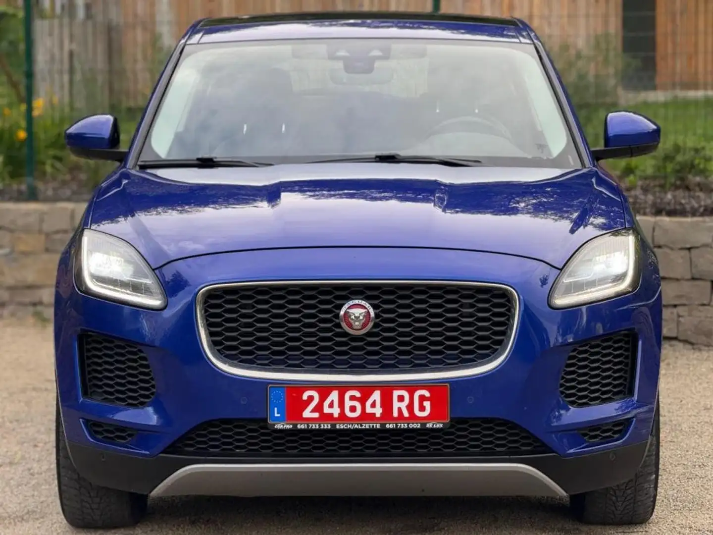 Jaguar E-Pace AUTOMATIQUE / TOIT PANORAMIQUE / VOLANT MULTI Bleu - 2
