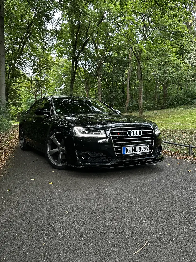 Audi A8 - 1