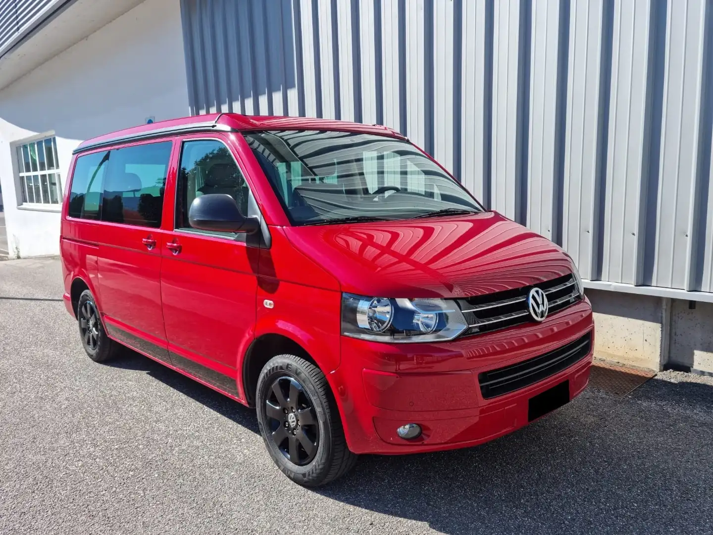 Volkswagen T5 California 2.0 tdi 140cv Червоний - 1