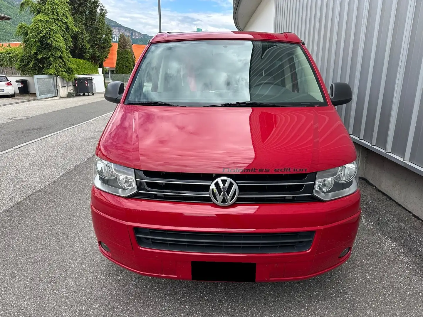 Volkswagen T5 California 2.0 tdi 140cv Rosso - 2