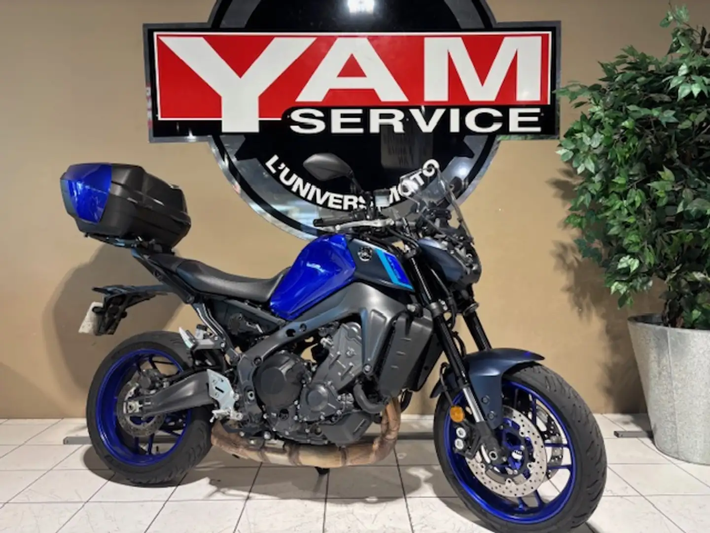 Yamaha MT-09 Bleu - 1