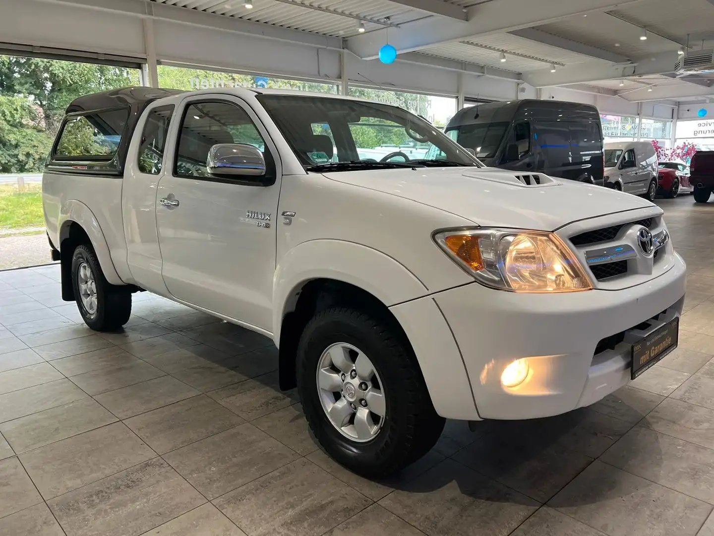 Toyota Hilux 2,5 TD Extra Cab Sol 4x4 *Hardtop* Wit - 1