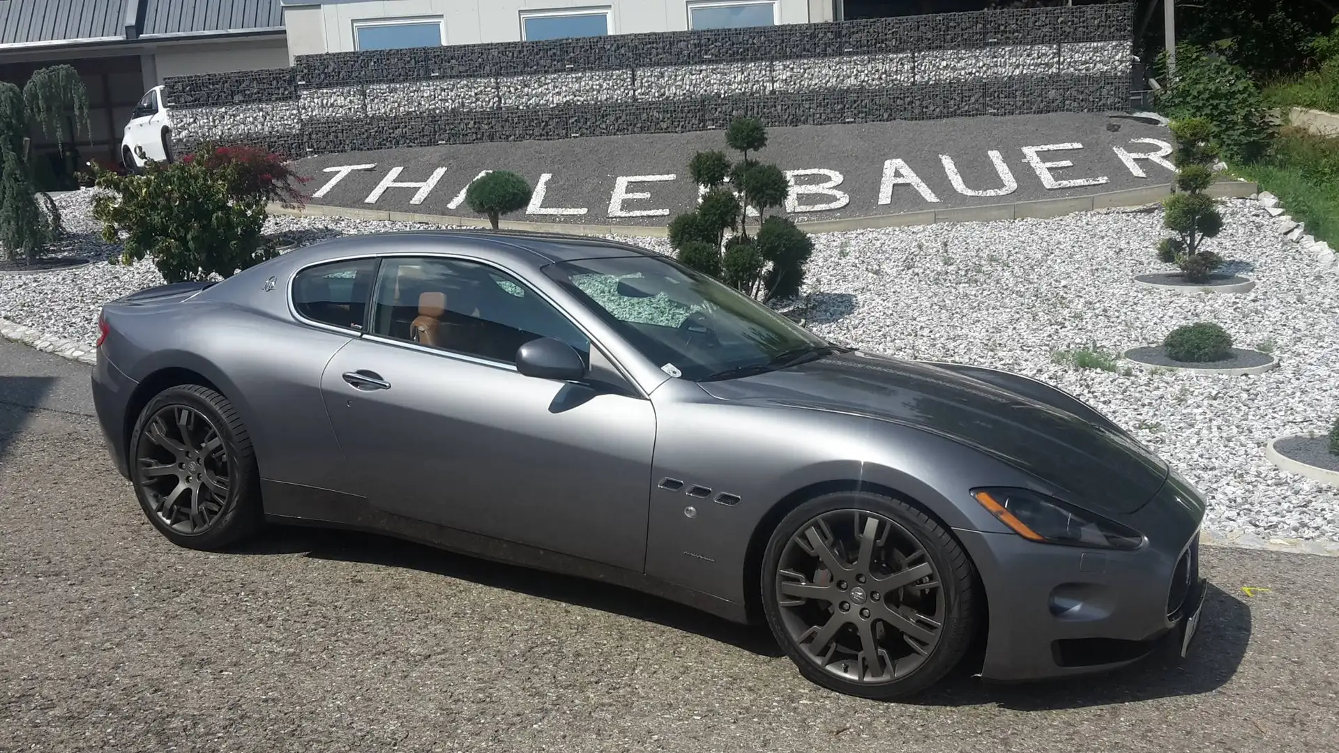 Maserati GranTurismo Gran Turismo 4.2 ZF Automatik, S - Paket Grau - 2