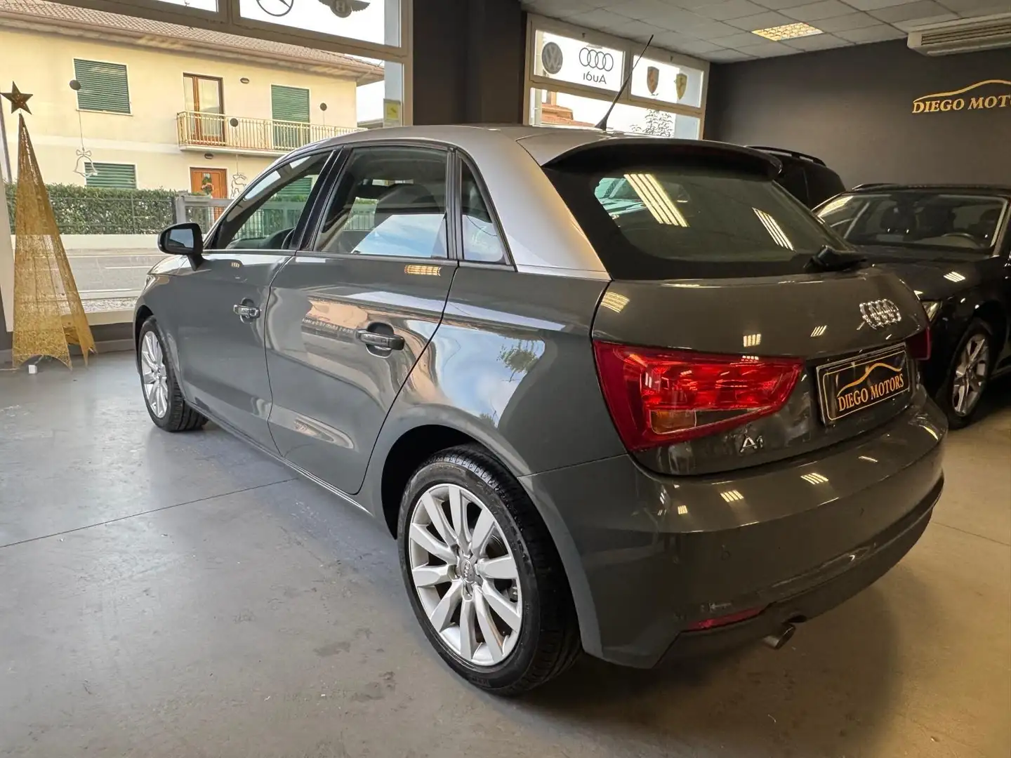 Audi A1 Sportback 1.6 tdi Metal ultra. 30.000Km ! - 2
