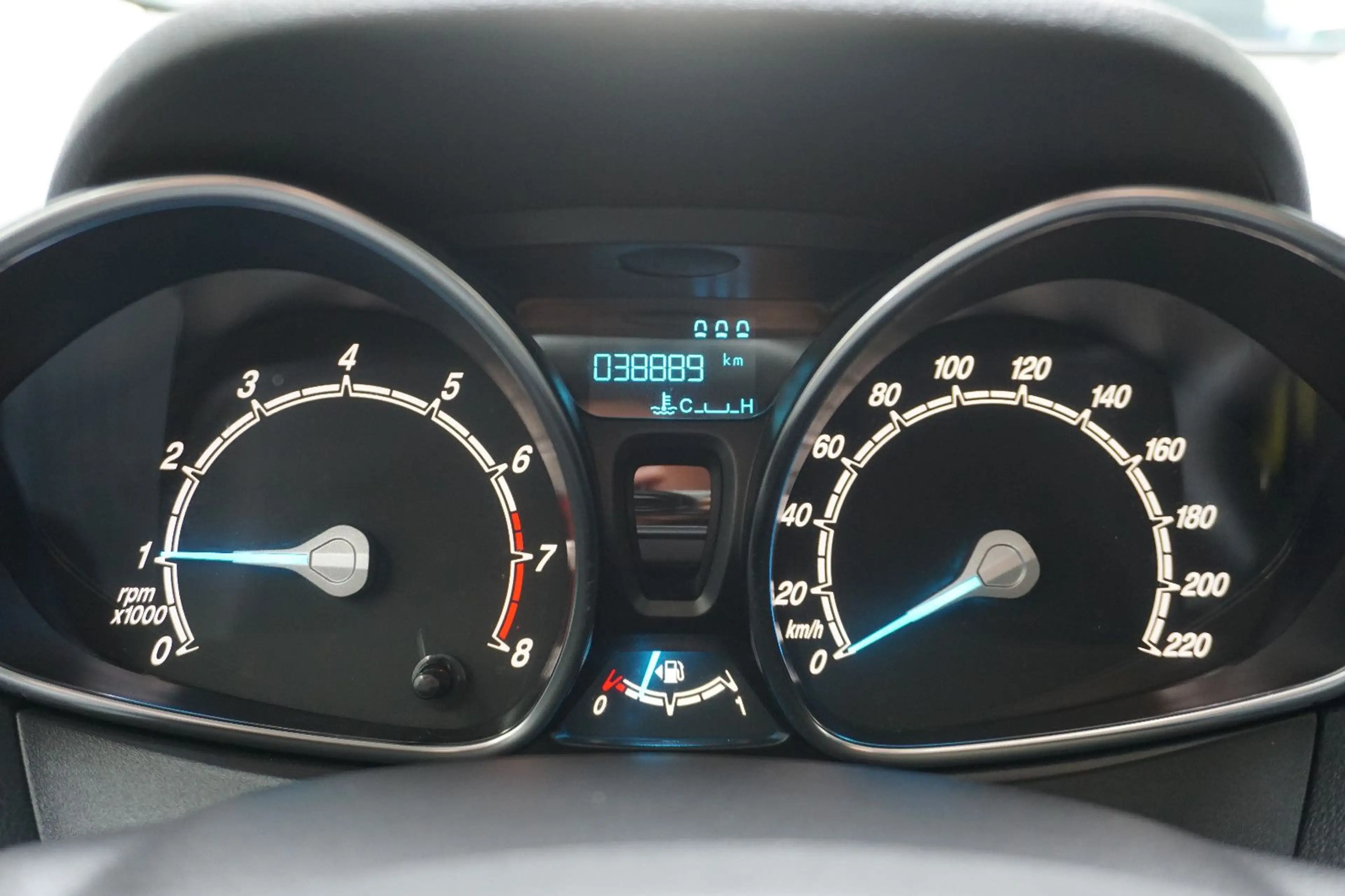 Ford Tourneo Courier NAVI, SITZHEIZUNG, PARKPILOT, BC — photo 13