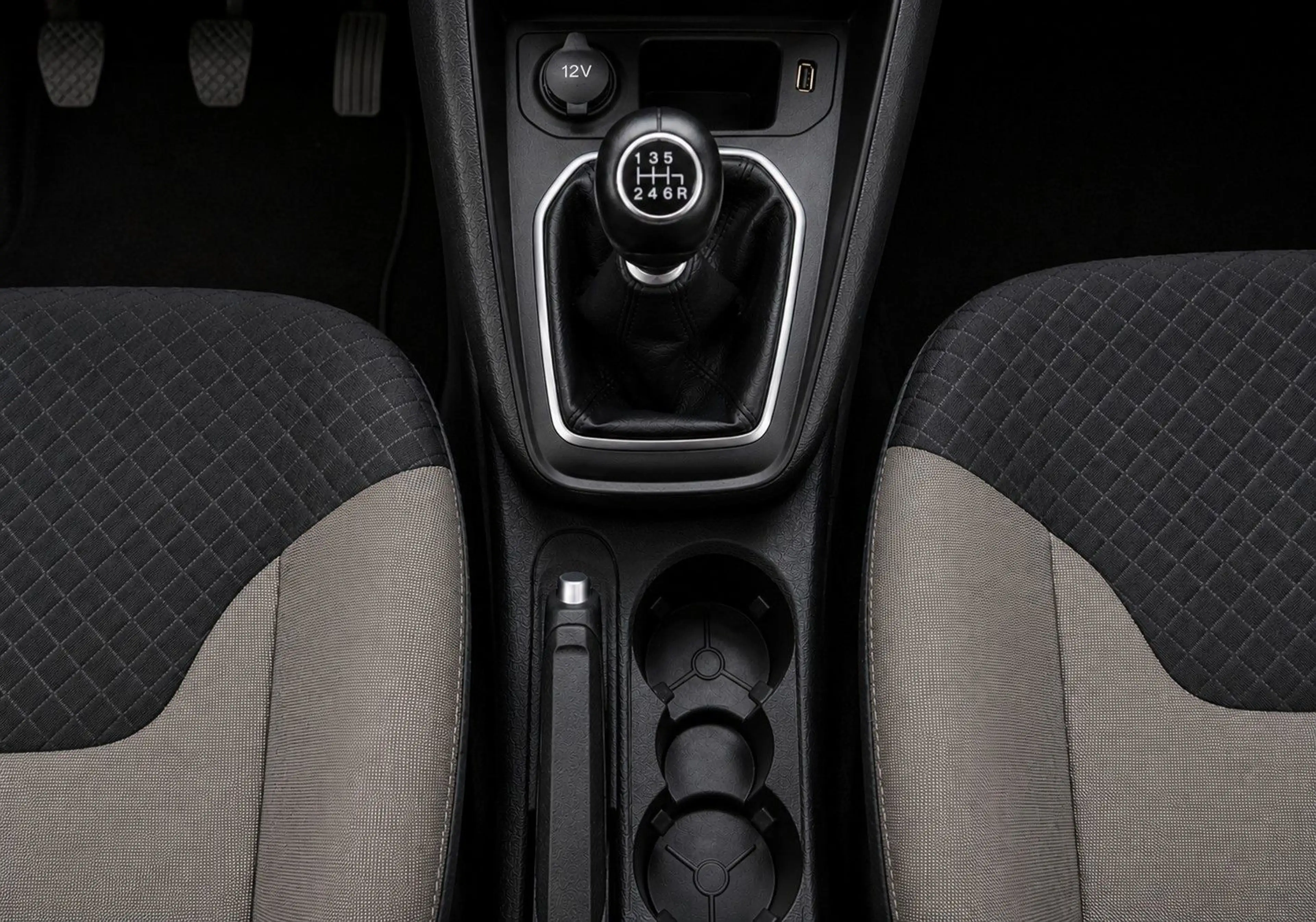 Ford Tourneo Courier NAVI, SITZHEIZUNG, PARKPILOT, BC — photo 11