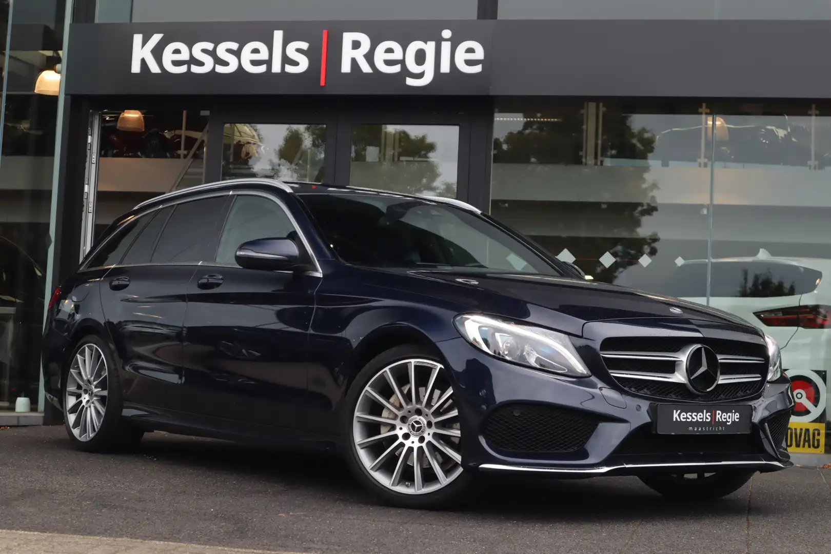 Mercedes-Benz C 180 Estate AMG Pano Burmester Camera 19 inch Stoelverw Bleu - 1