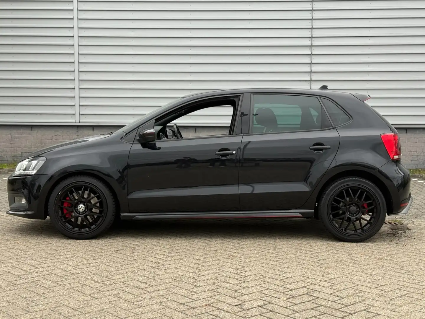 Volkswagen Polo GTI 1.4 TSI (INRUILKOOPJE) Zwart - 2