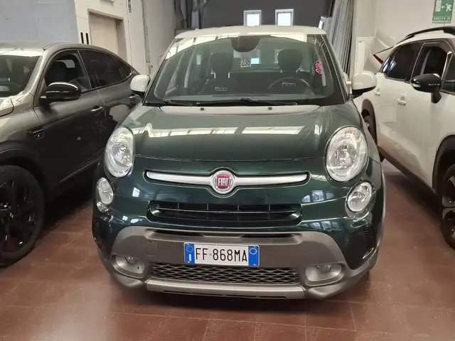 Fiat 500L view 9