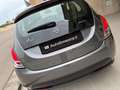 Lancia Ypsilon 1.0 FireFly 5 porte S&S Hybrid Gold 5 posti. Gris - thumbnail 23