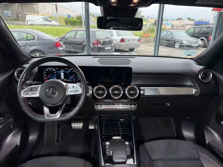Mercedes-Benz GLB 2021, foto 2