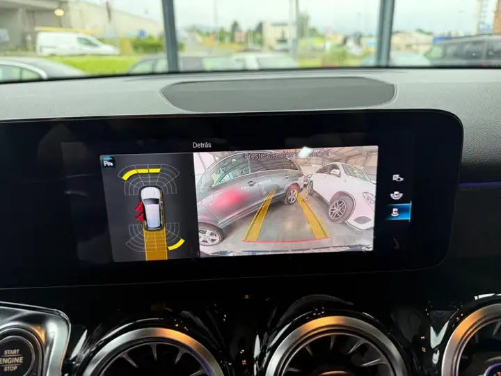 Mercedes-Benz GLB 2021, foto 17