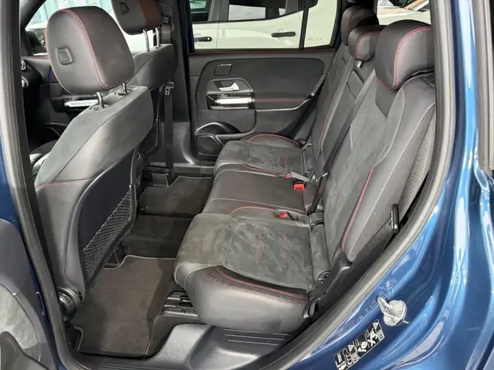 Mercedes-Benz GLB 2021, foto 12