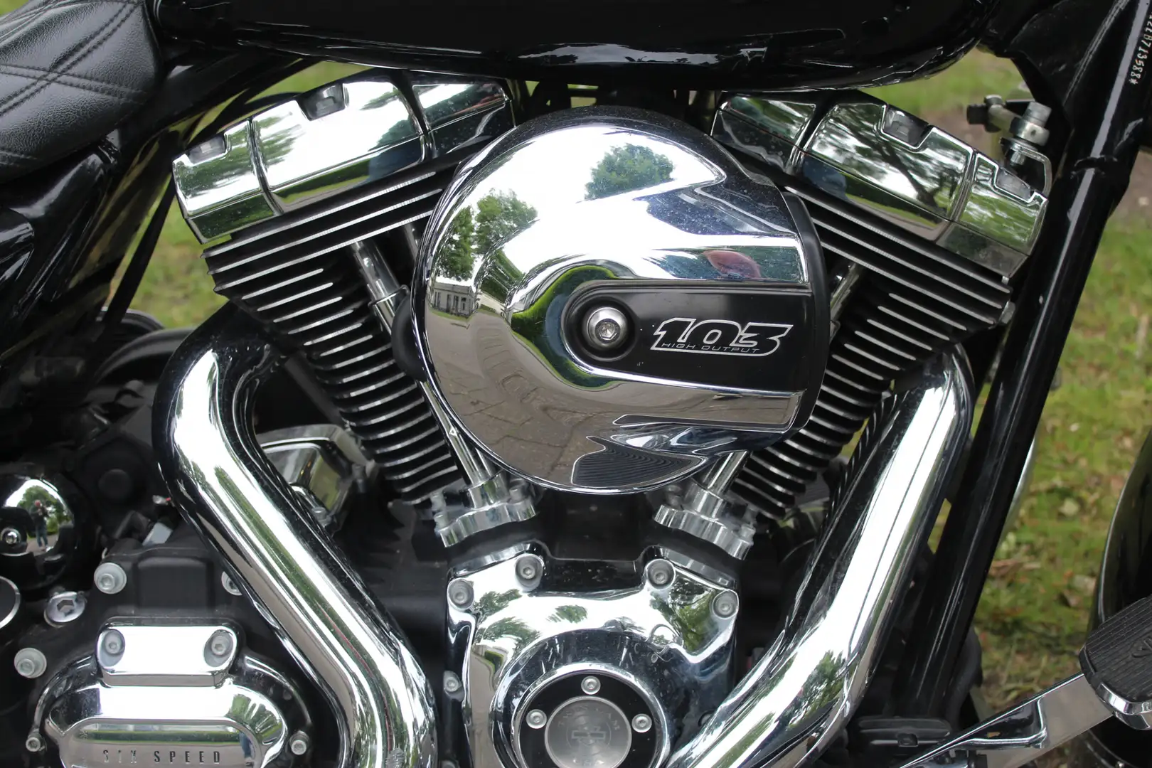Harley-Davidson Road King FLHRI Schwarz - 2