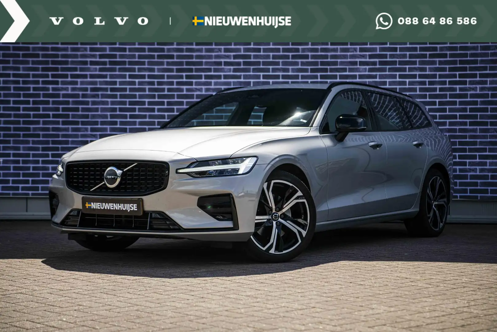 Volvo V60 2.0 B4 Plus Dark | Adaptive Cruise Control | Panor Grijs - 1