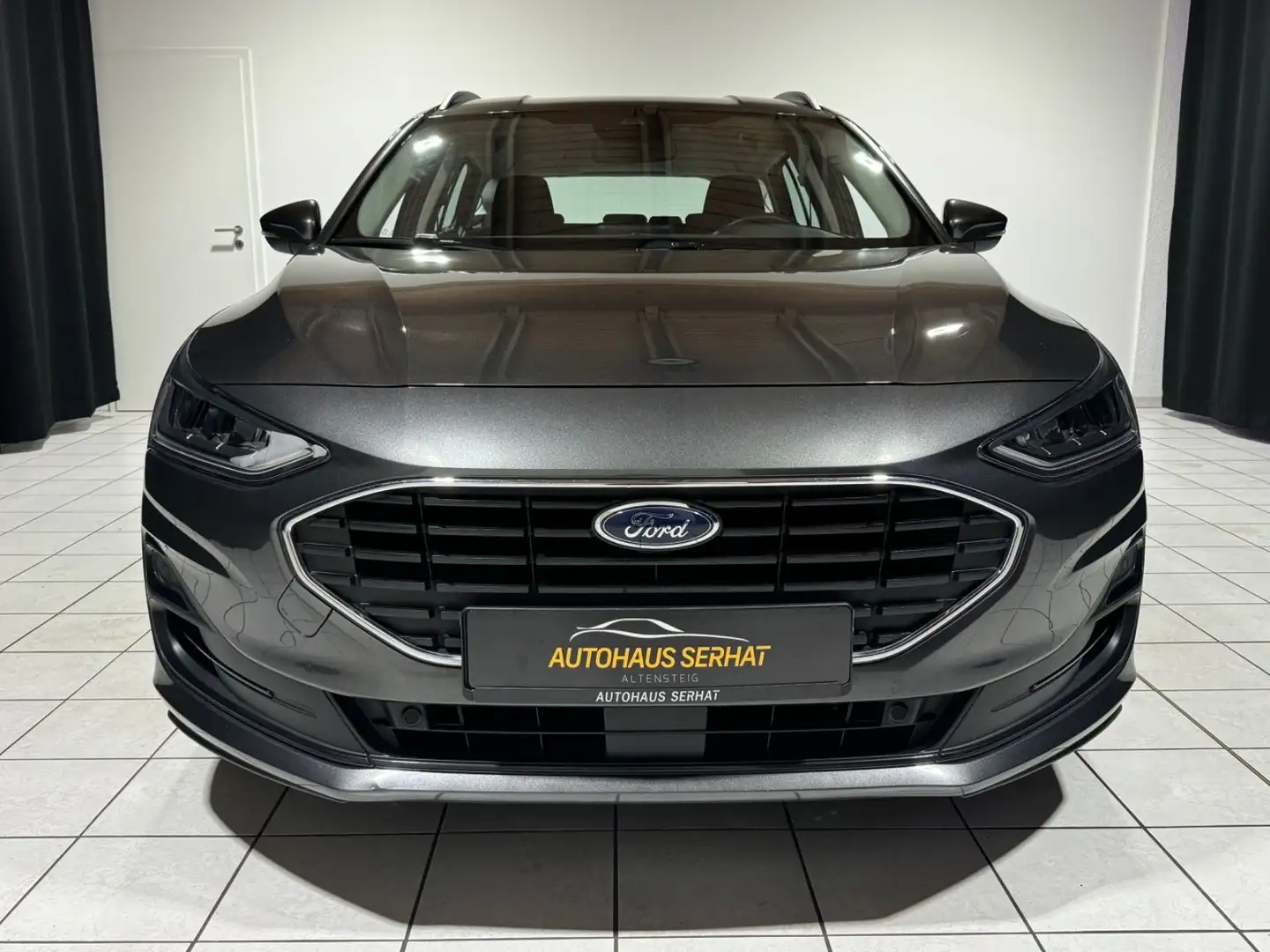 Ford Focus Turnier *CARPLAY*NAVI*LED*PDC*TEMP*MFL* Gris - 2