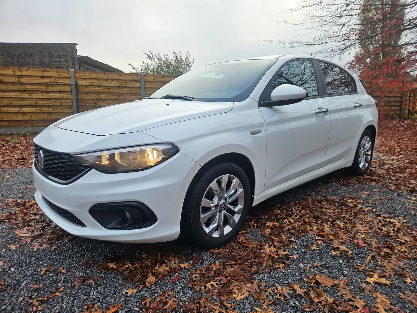 Fiat Tipo Tipo 1.4 16V Lounge Wit - 1