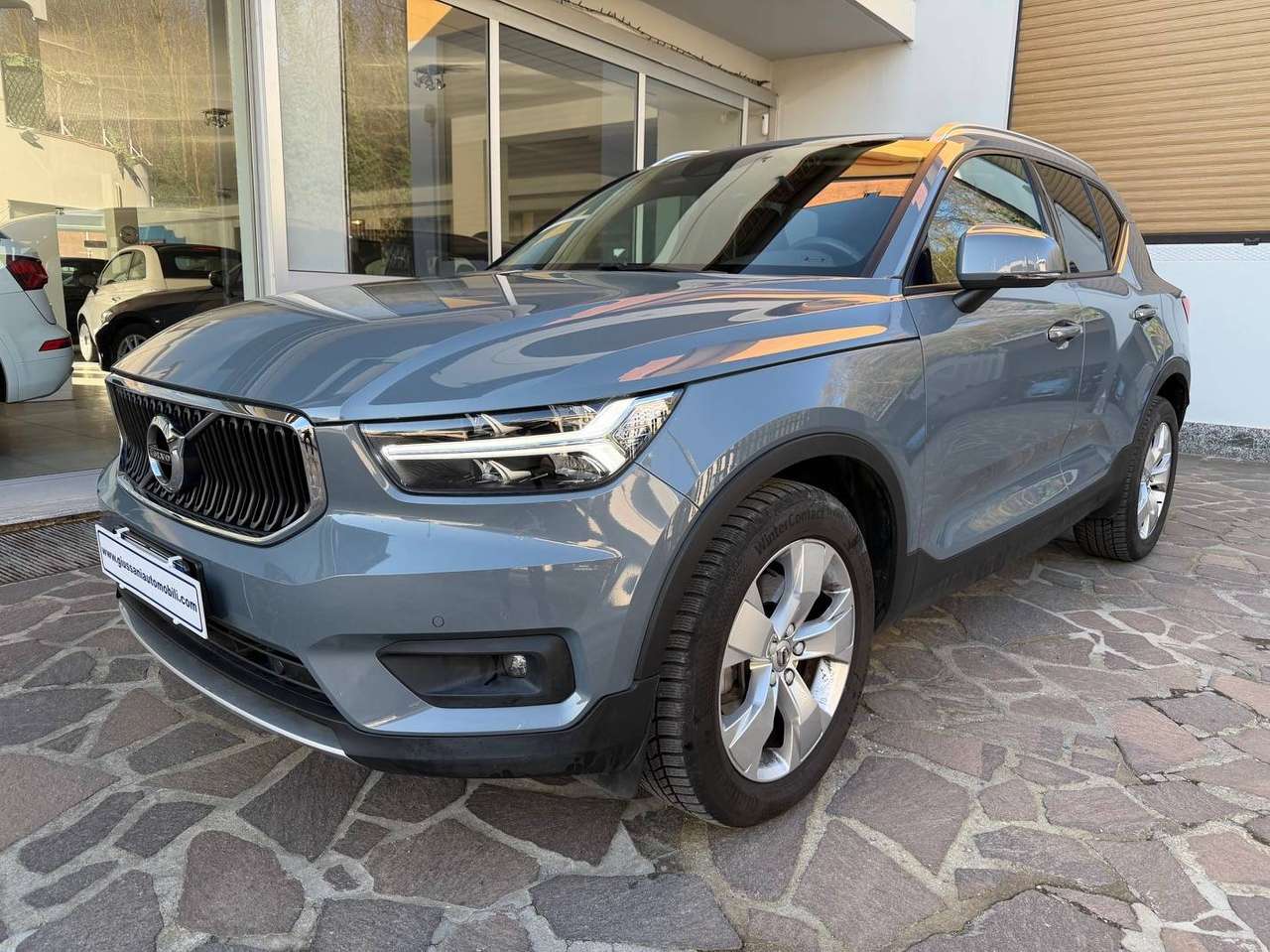 Volvo XC40 2.0 b4 Momentum Pro awd auto my21 UNICO PROPRIETARIO BELLISSIMA