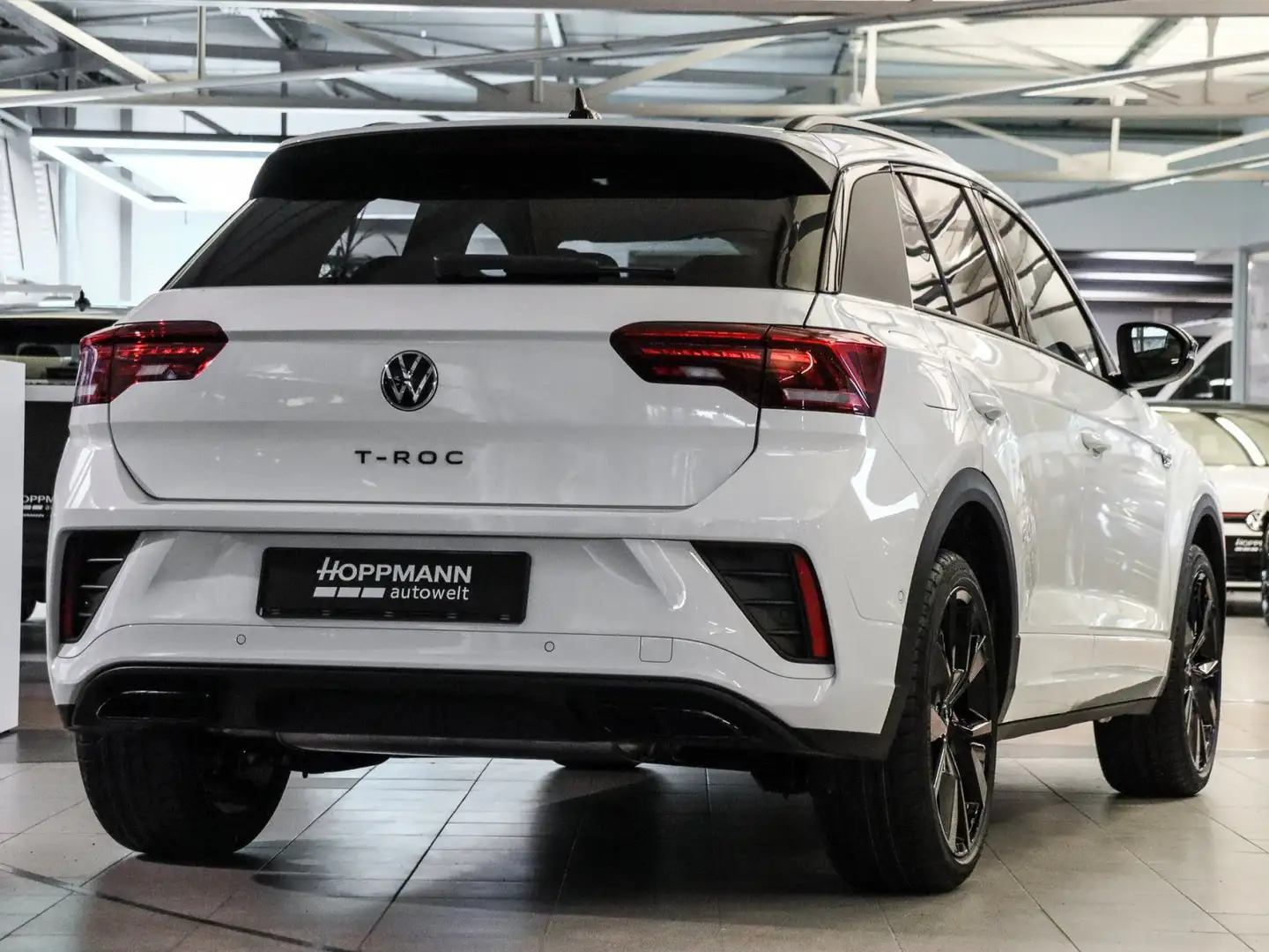 Volkswagen T-Roc 1.5 TSI DSG R-Line Pano AHK Navi LED Weiß - 2