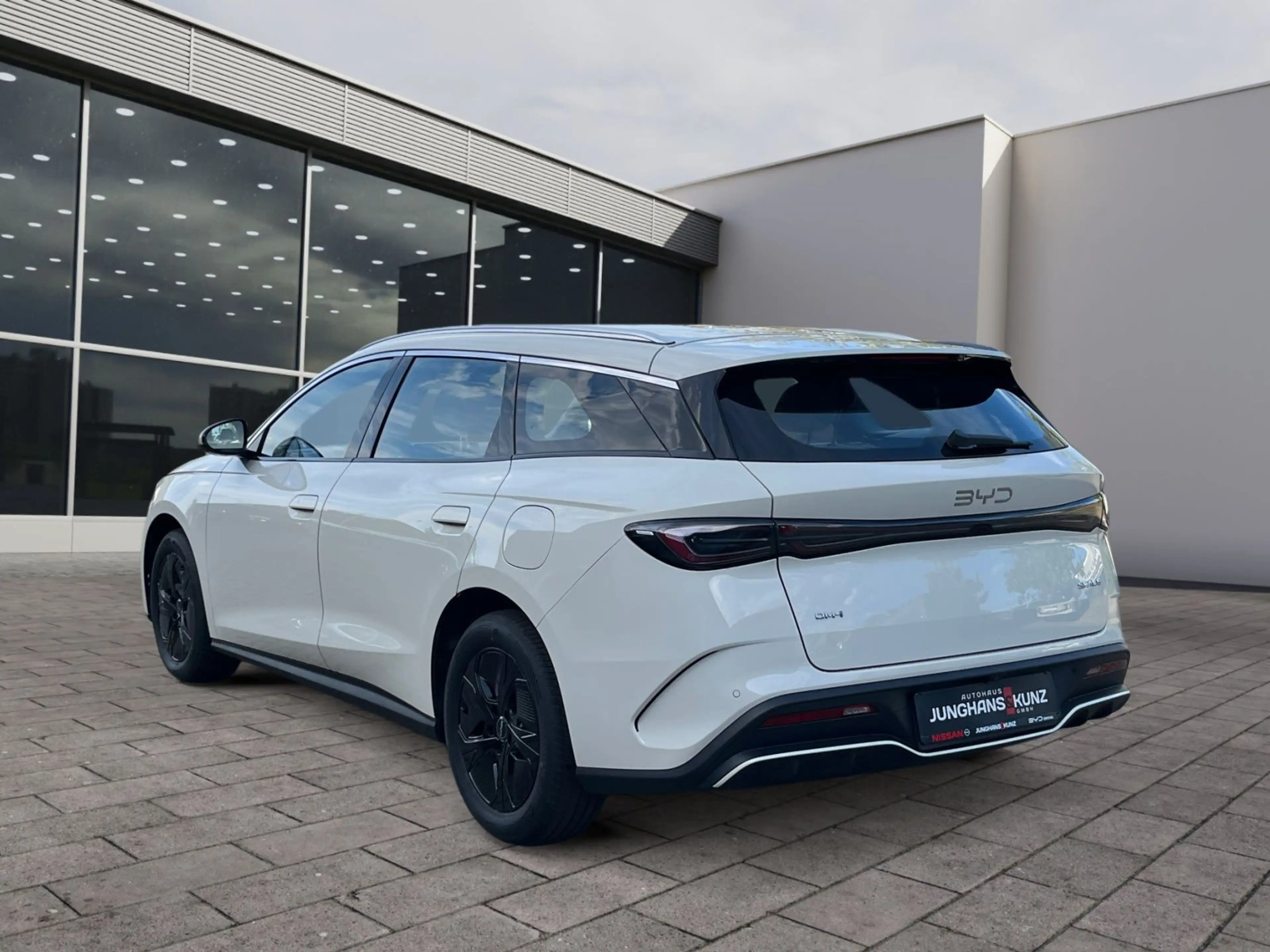 BYD Seal 6 Touring 1.5 PHEV DM-i Boost — photo 5