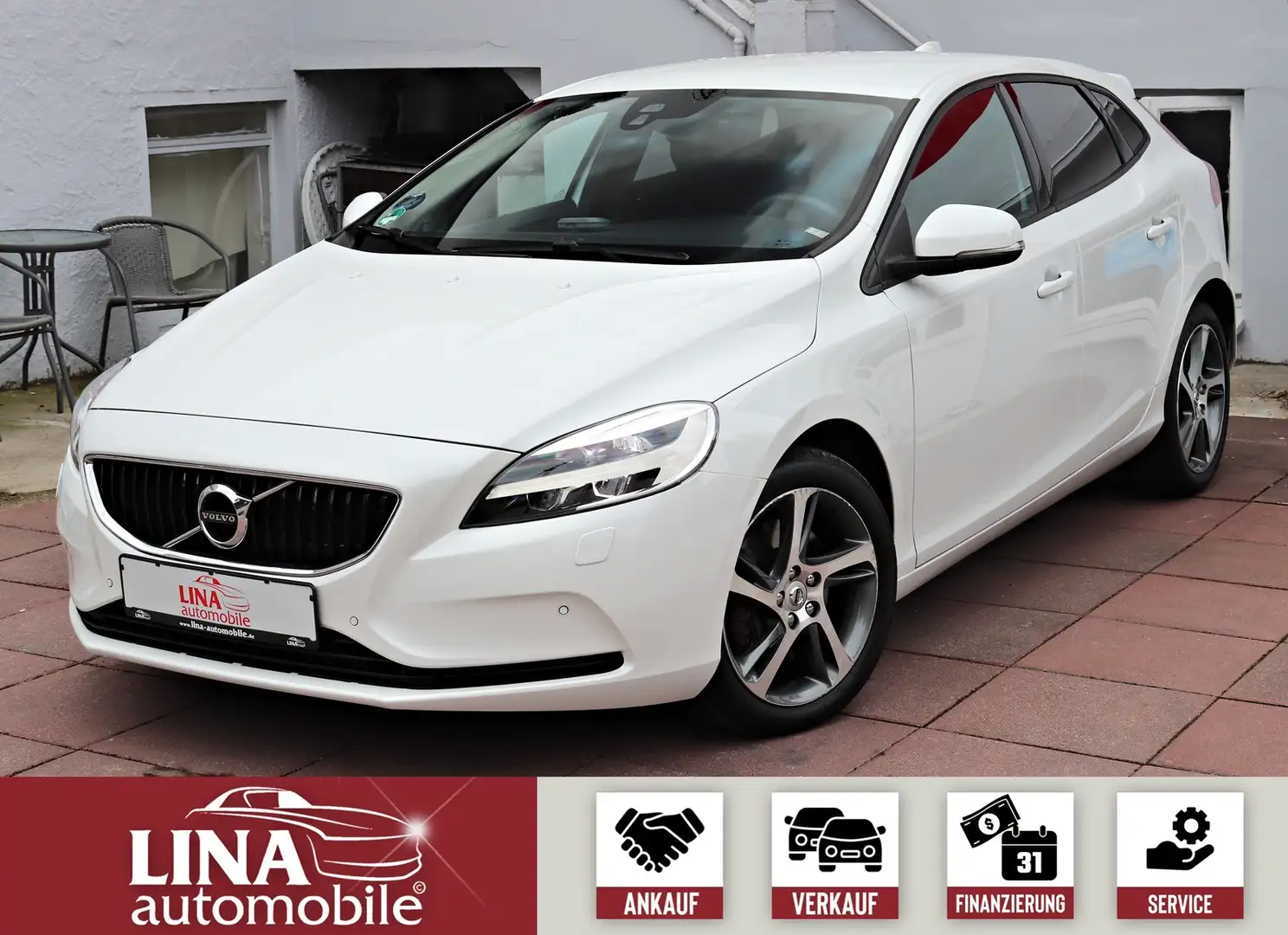 Volvo V40 D4 Momentum 2Hd*Kamera*NaviDVD*BiXenon*190Ps White - 1