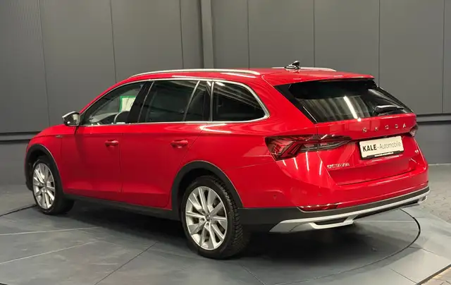 Skoda Octavia view 4