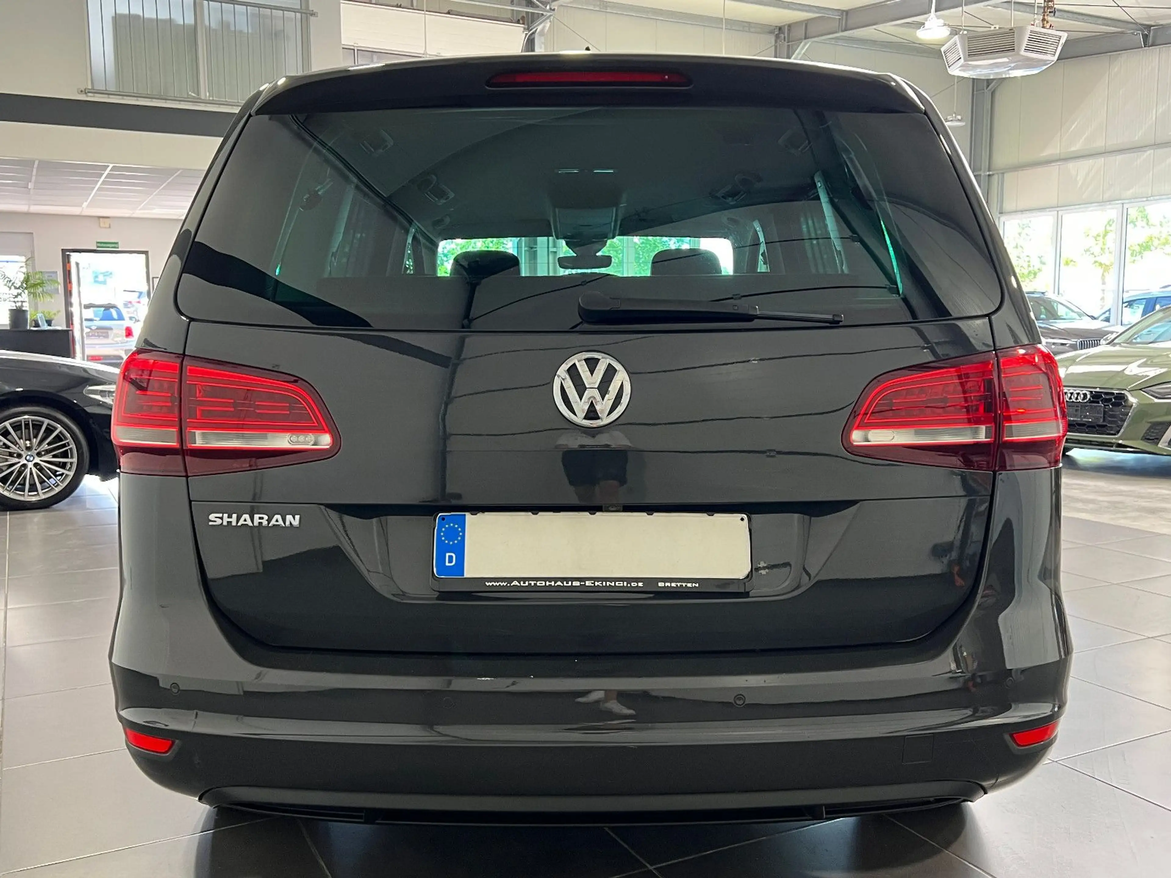 Volkswagen Sharan 1.4 TSI Automatik **7-Sitze*Leder*Xenon** — photo 9