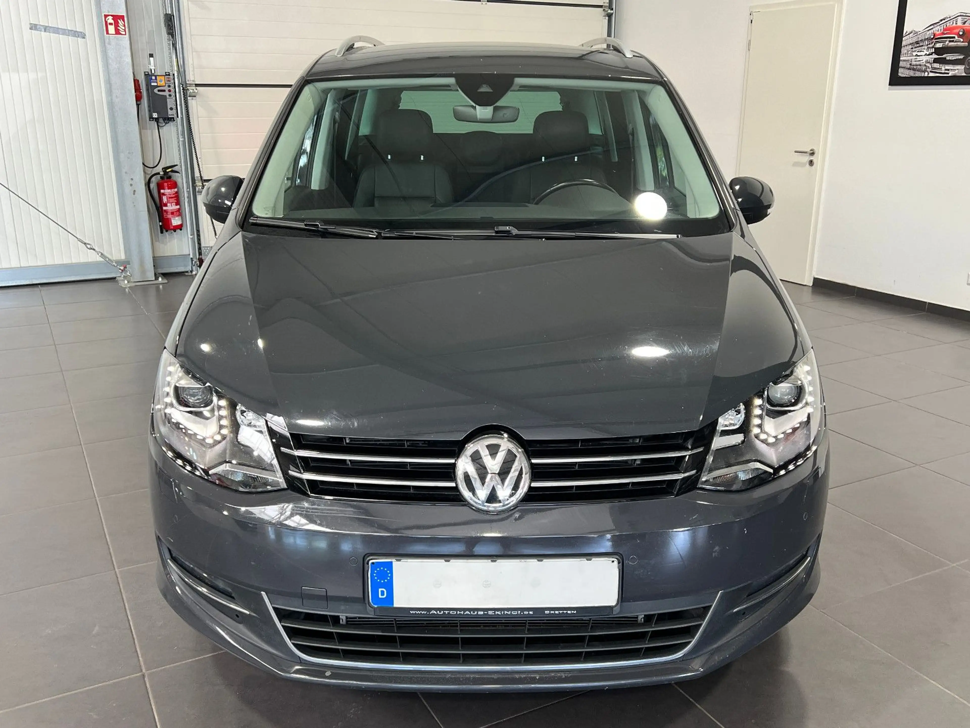 Volkswagen Sharan 1.4 TSI Automatik **7-Sitze*Leder*Xenon** — photo 5