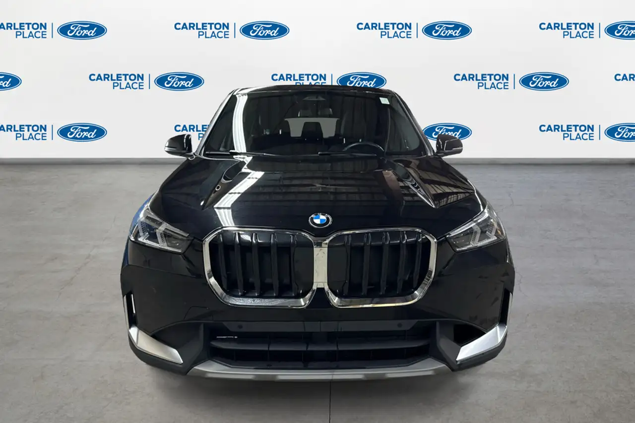 BMW X1 снимка BMW X1