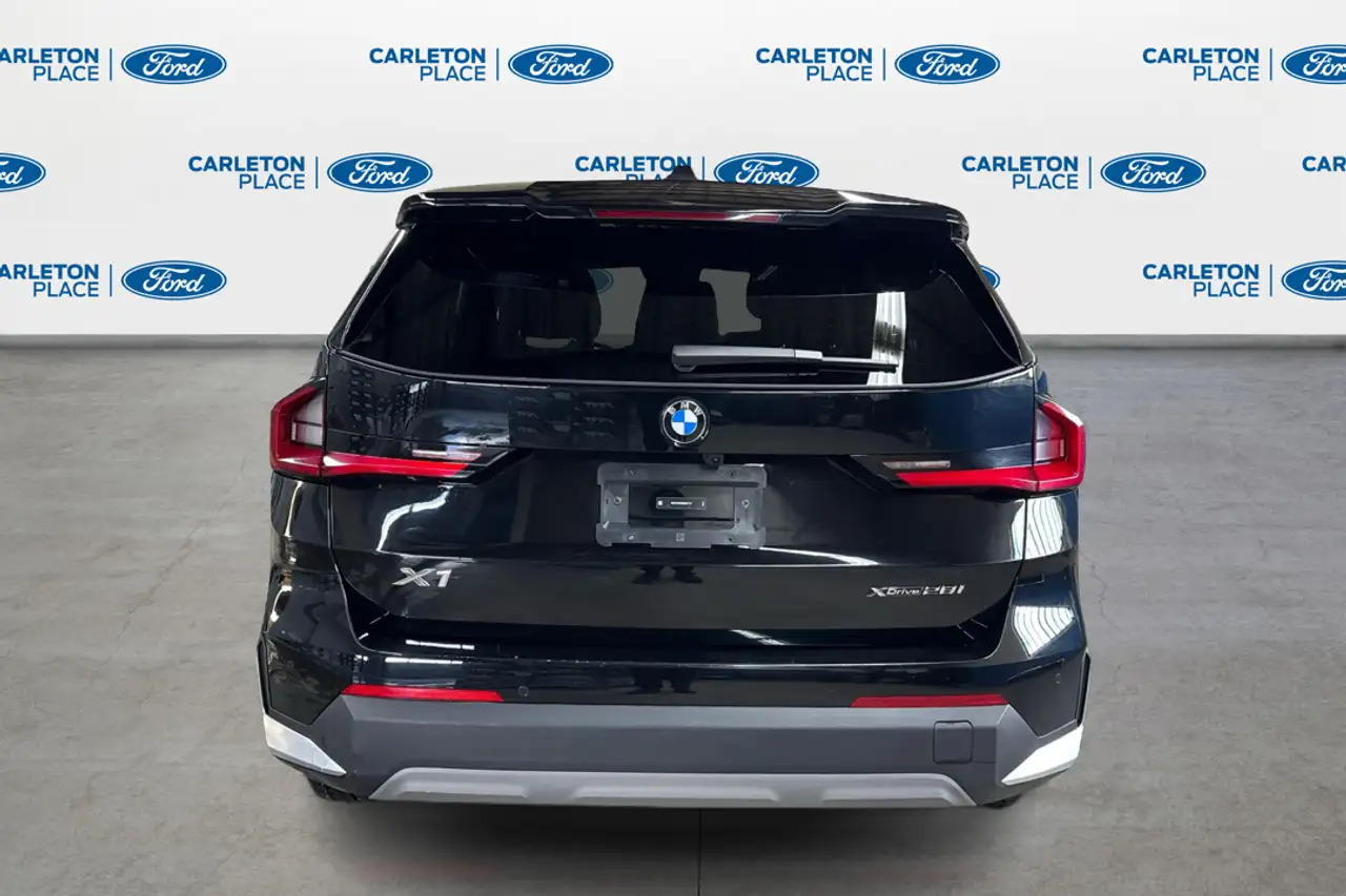 BMW X1 снимка BMW X1