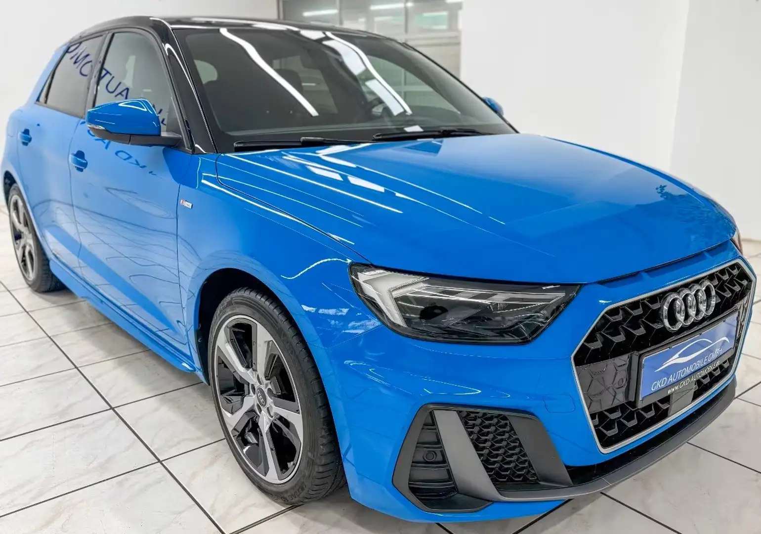 Audi A1 A1 Sportback 30 1.0 tfsi 3XS Line s-tronic Blauw - 2