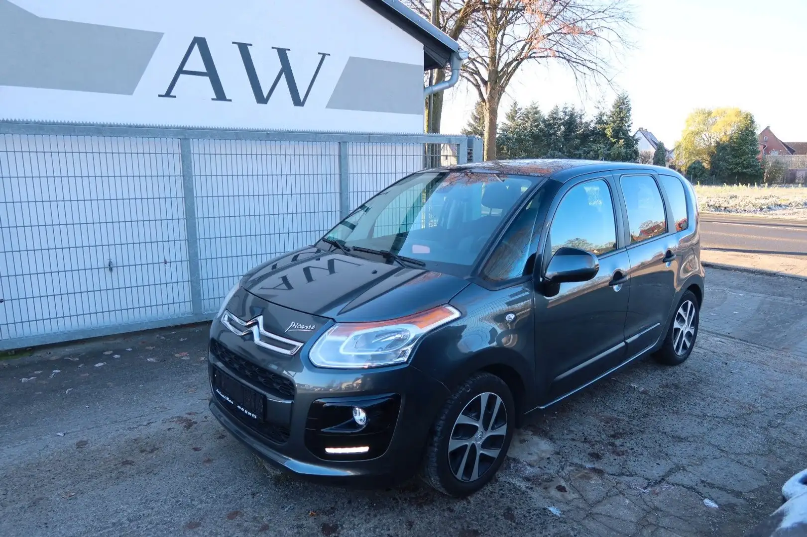 Citroen C3 Picasso Tendance|1.Hand|S.Heft|Panorama| Grau - 1