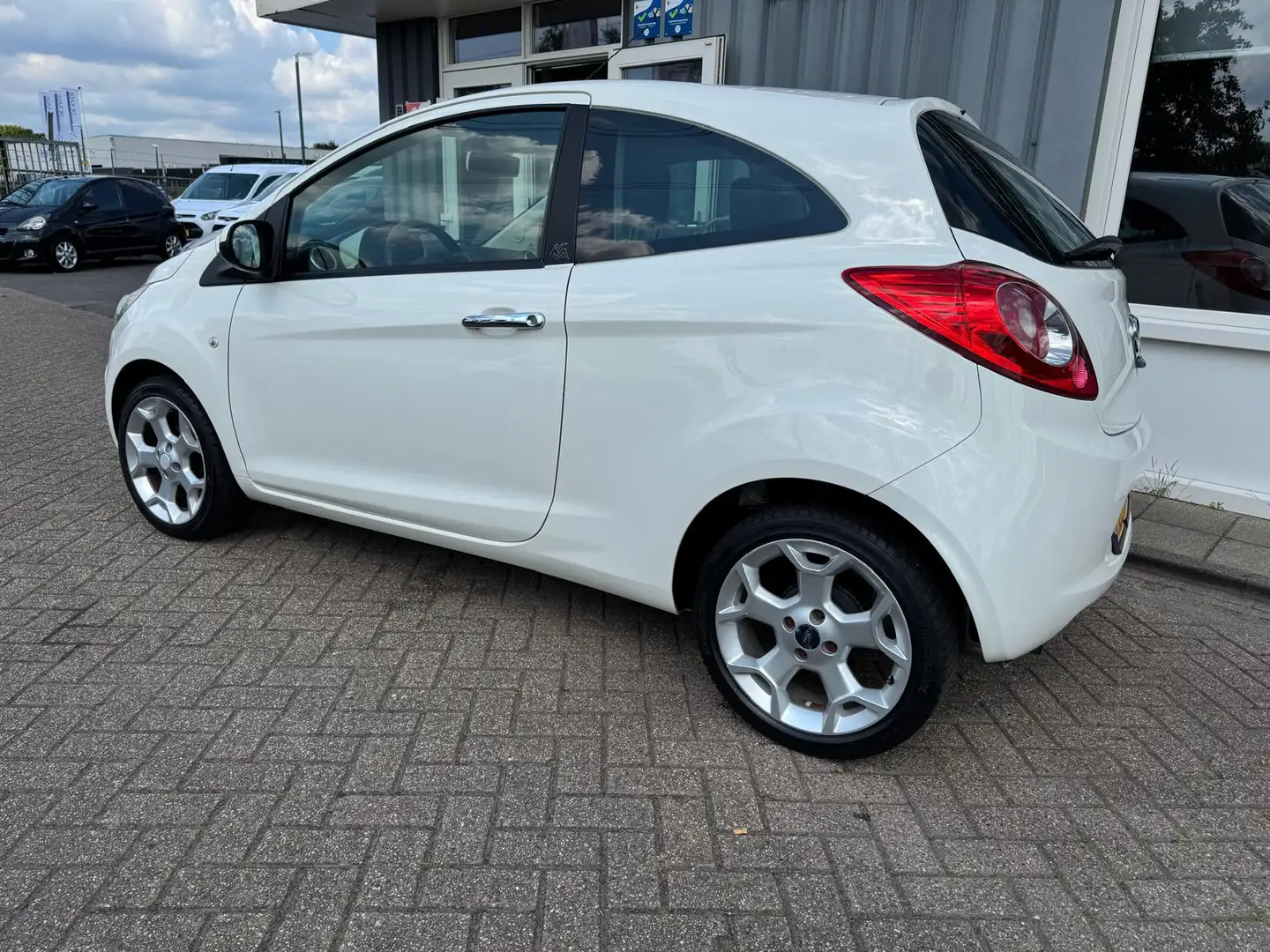 Ford Ka/Ka+ 1.2 Titanium X start/stop Wit - 2