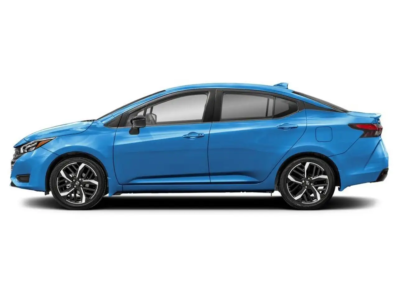 Nissan Versa снимка Nissan Versa