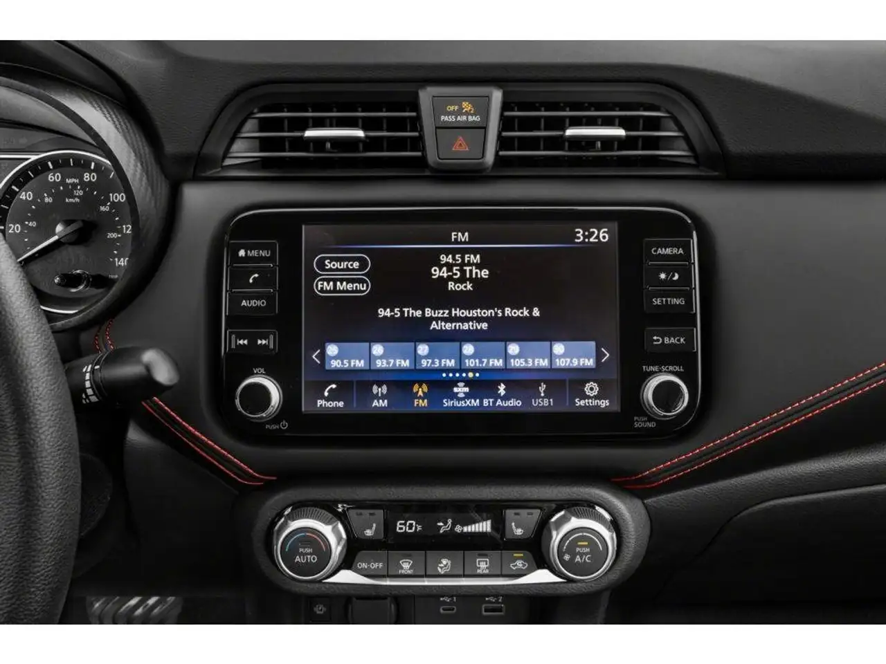 Nissan Versa снимка Nissan Versa