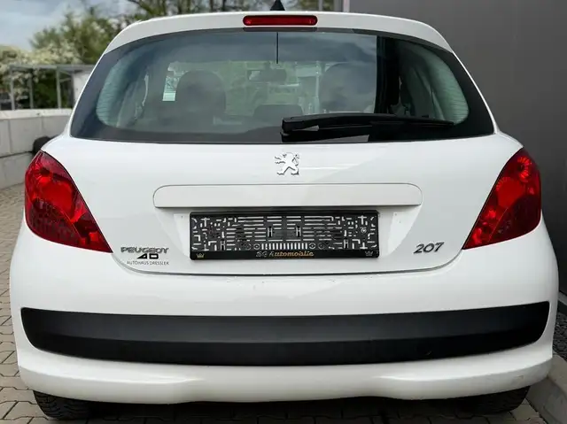 Peugeot 207 view 4