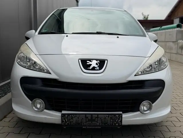 Peugeot 207 view 2