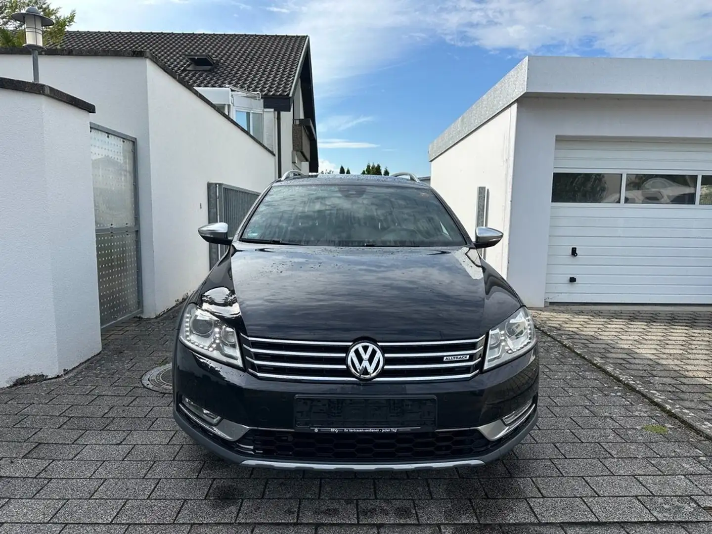 Volkswagen Passat Alltrack HIGHLINE 4Motion -AUTOM-NAVI-RFK-STHZ-AHK-LEDER-XE Noir - 1