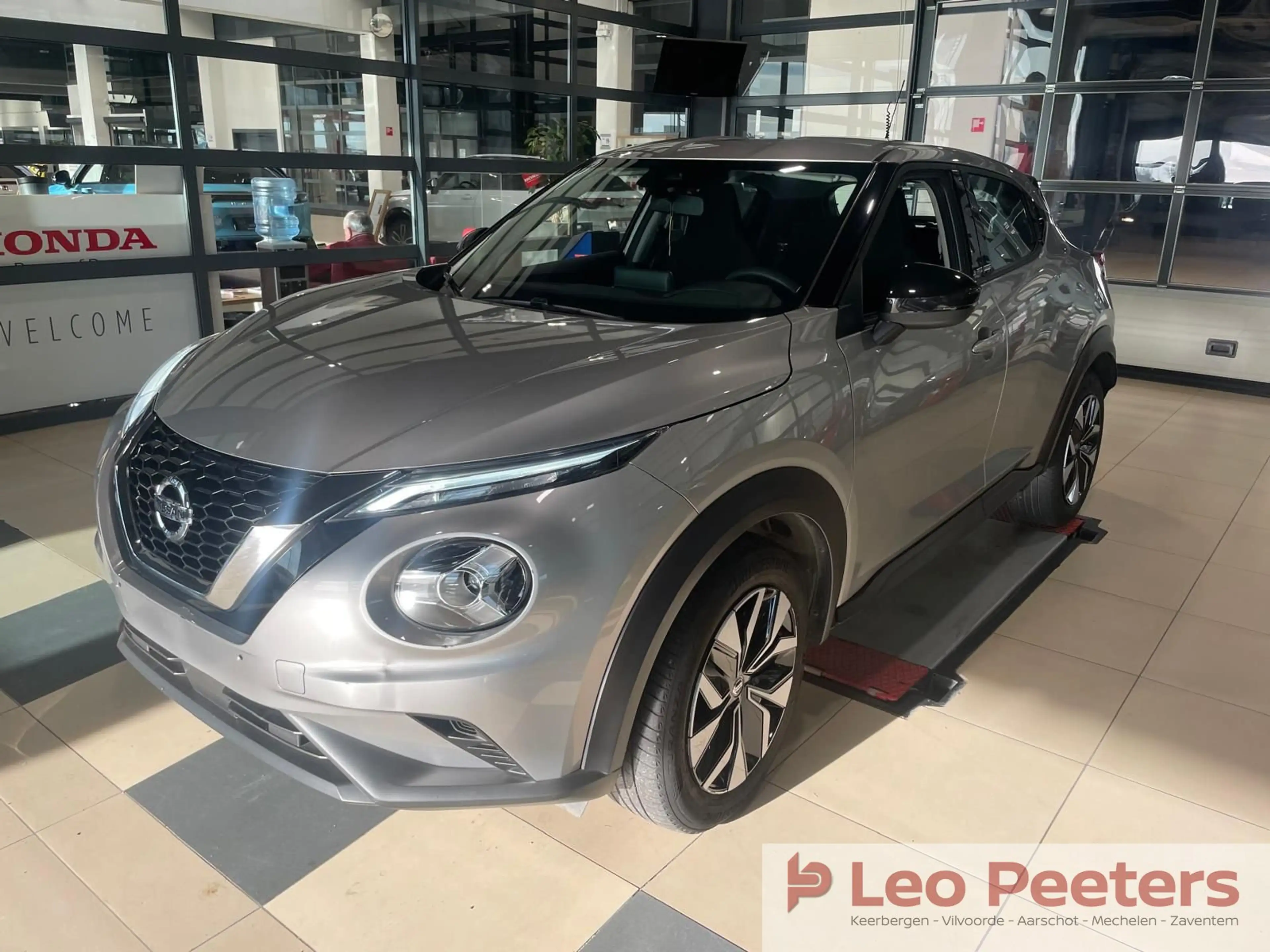 Nissan Juke DIG-T Acenta DCT — photo 2