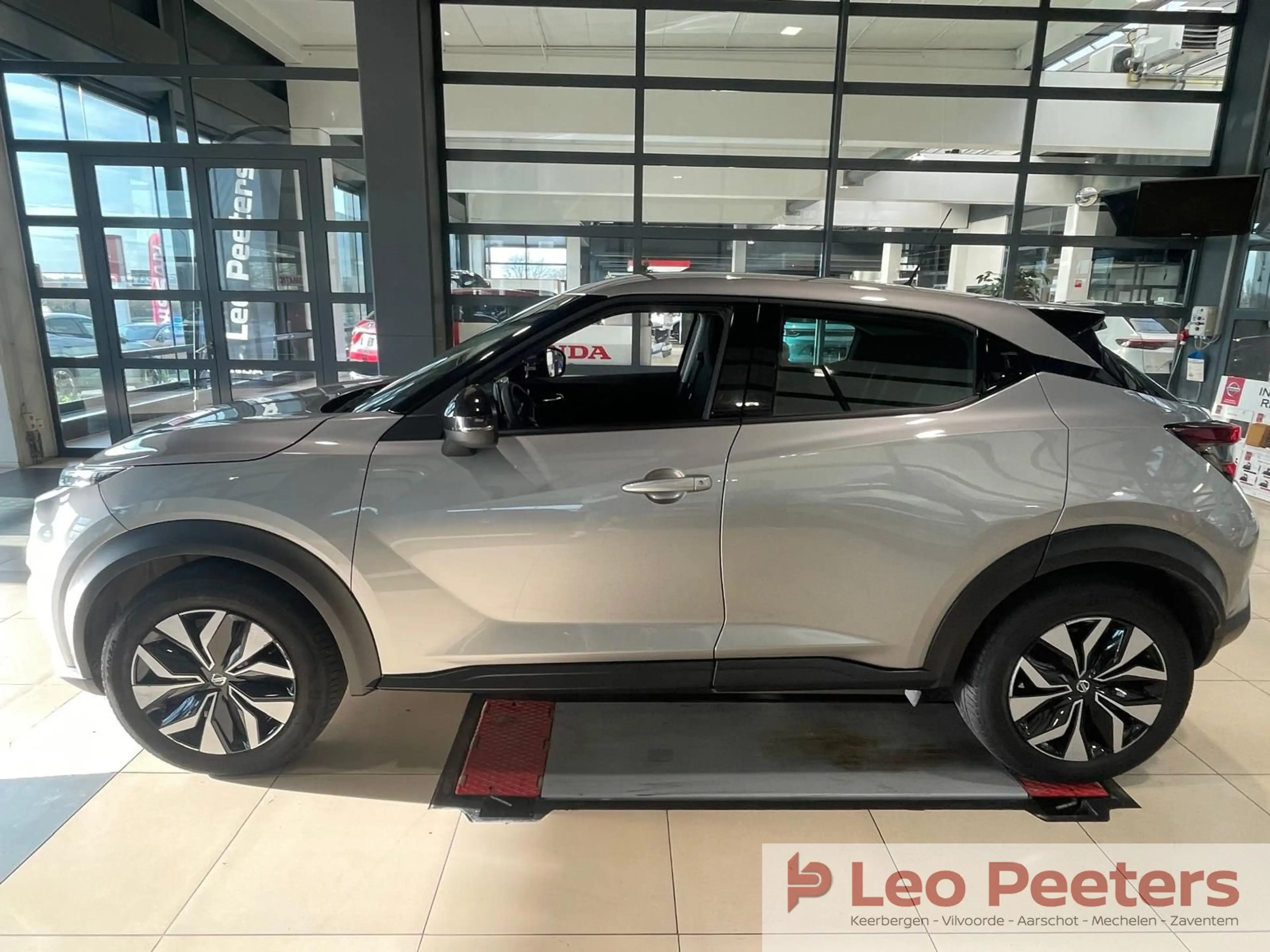 Nissan Juke DIG-T Acenta DCT — photo 8